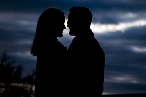 Engagement Photographer silhouette